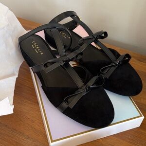 Celia New York Smithe Ankle Strap Bow Flats size 9
